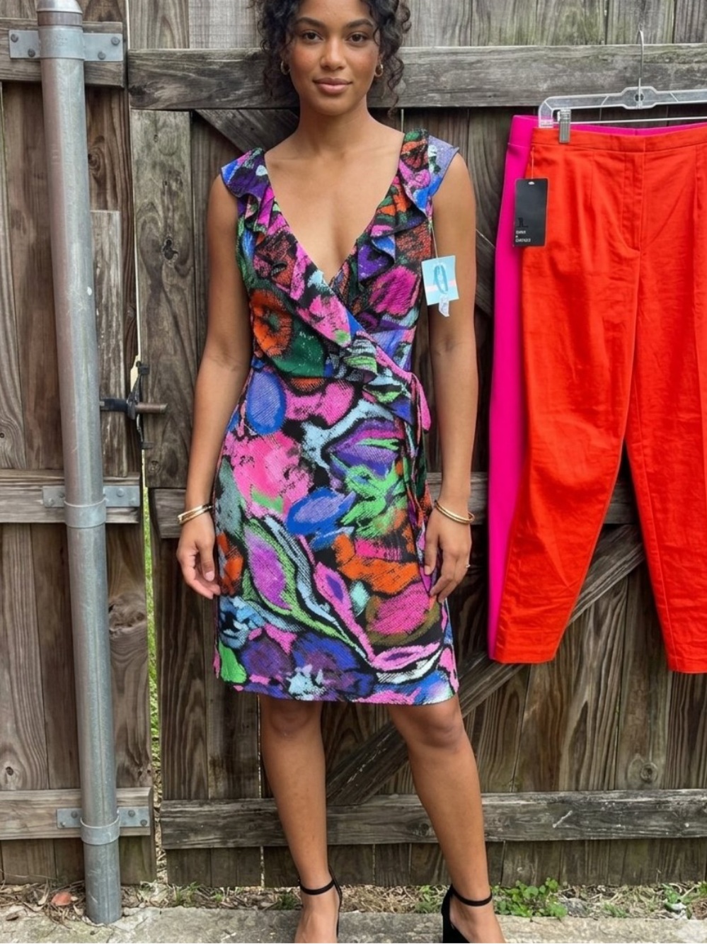 👗Suzi Chin Vibrant Abstract Print Wrap Dress - Multicolor